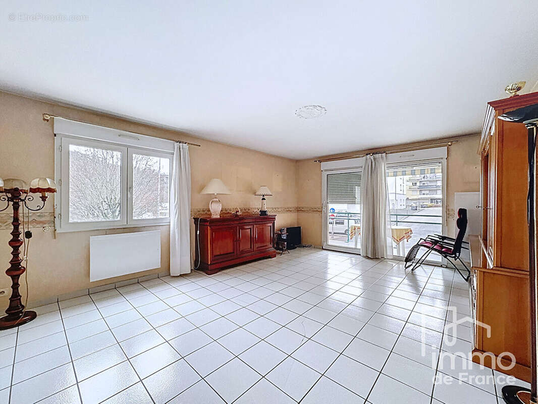 Appartement à BELLEGARDE-SUR-VALSERINE