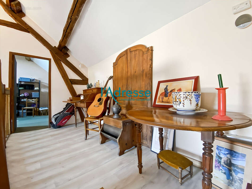 Maison à OINVILLE-SUR-MONTCIENT