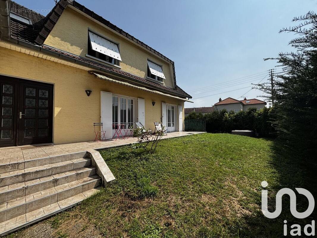 Photo 1 - Maison à ROMILLY-SUR-SEINE