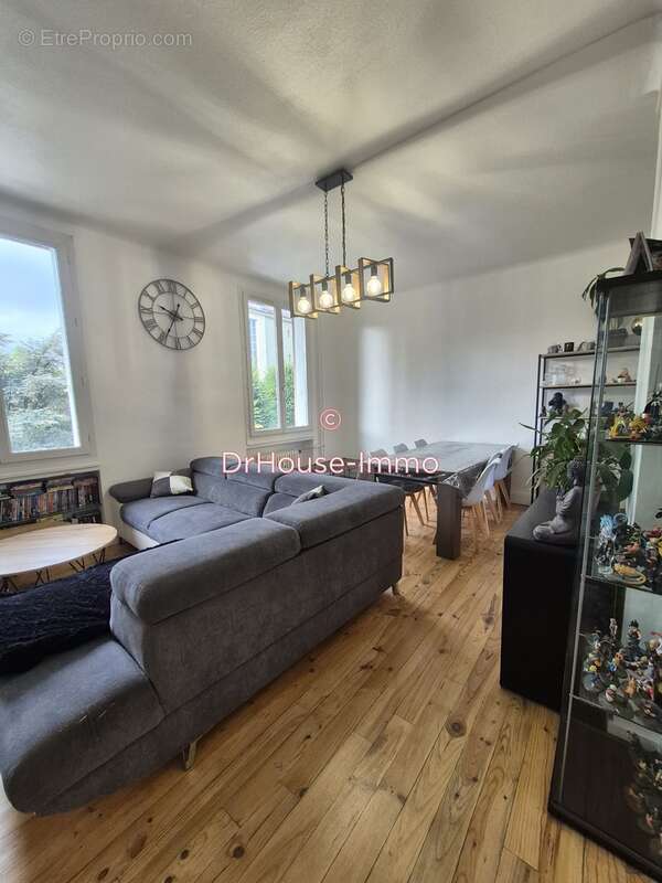 Appartement à SAINT-ETIENNE