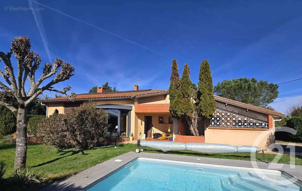 Maison à LAVERNOSE-LACASSE