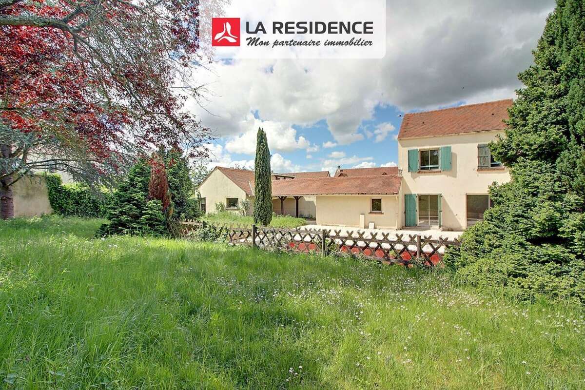 Maison 245 m² à Orgeval  - photo 3