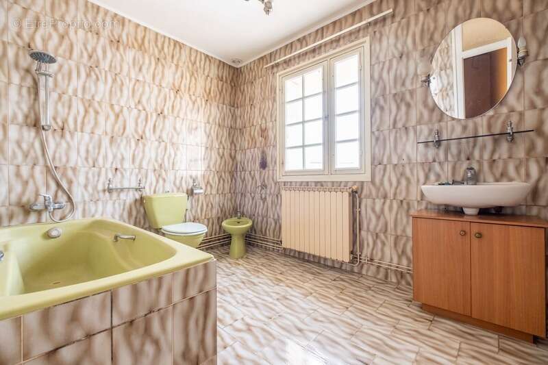 Maison à LA JARRIE