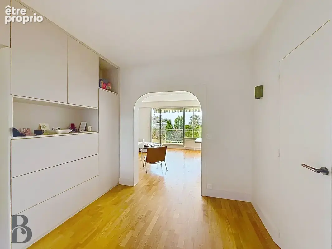 Très bel appartement rénové, au cœur de Montmorency - Balcon, parking et cave - photo 7