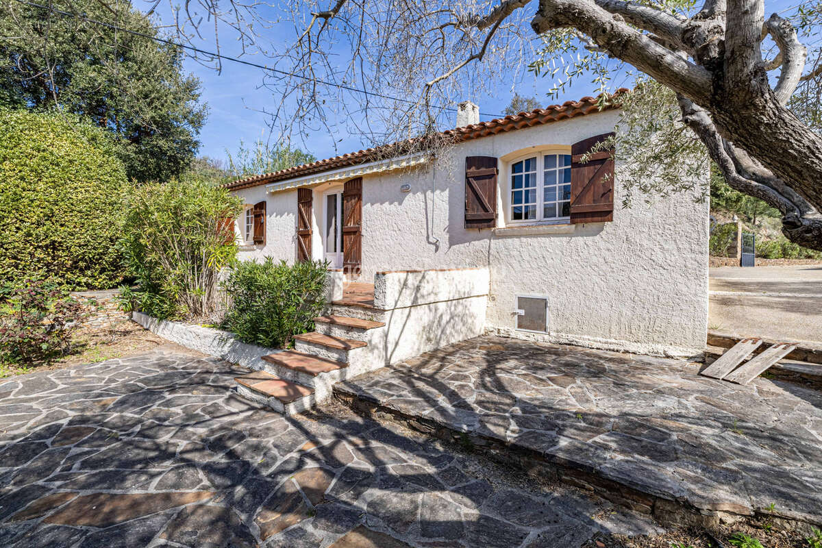 Maison à PLAN-DE-LA-TOUR