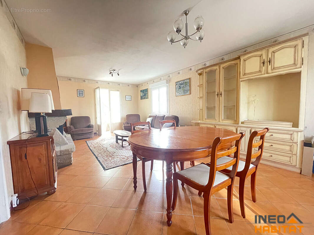 Maison à LA MEZIERE