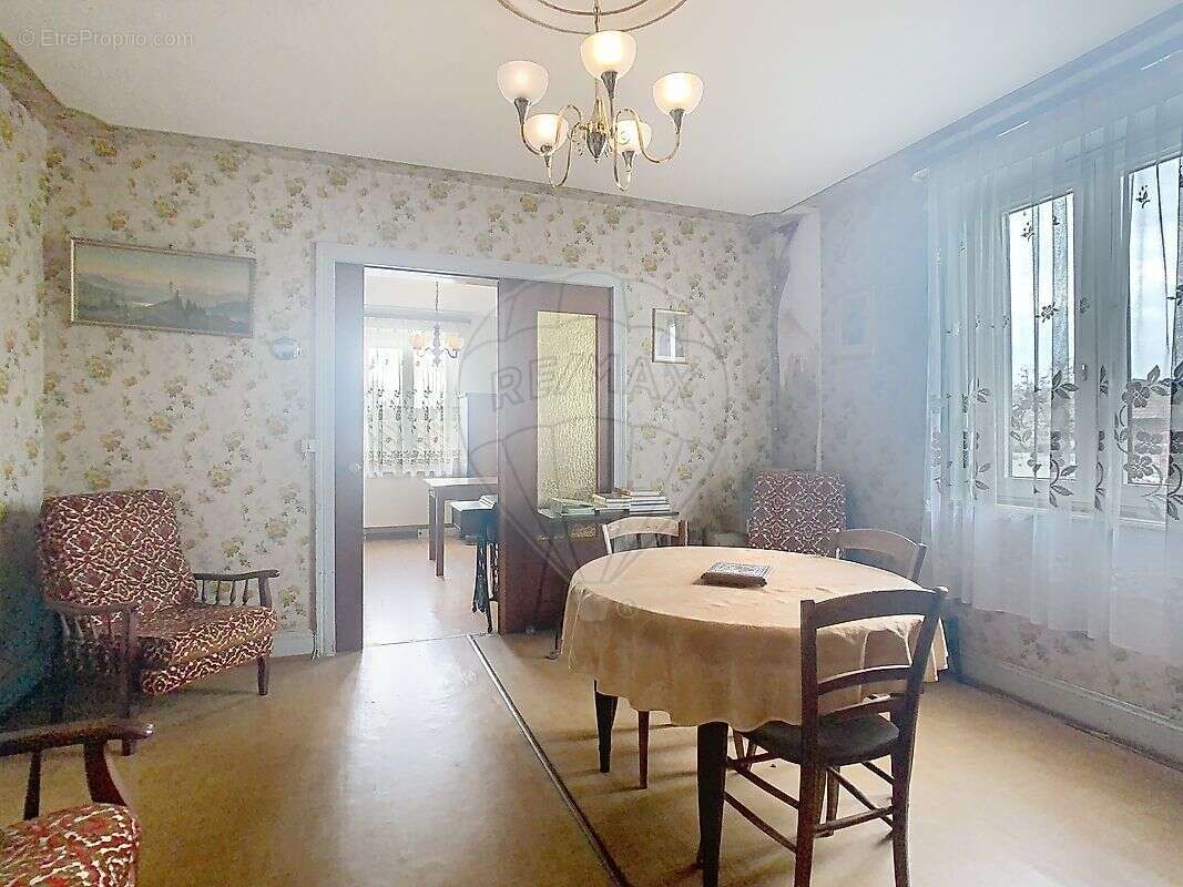 Maison à SAINTE-CROIX-EN-PLAINE