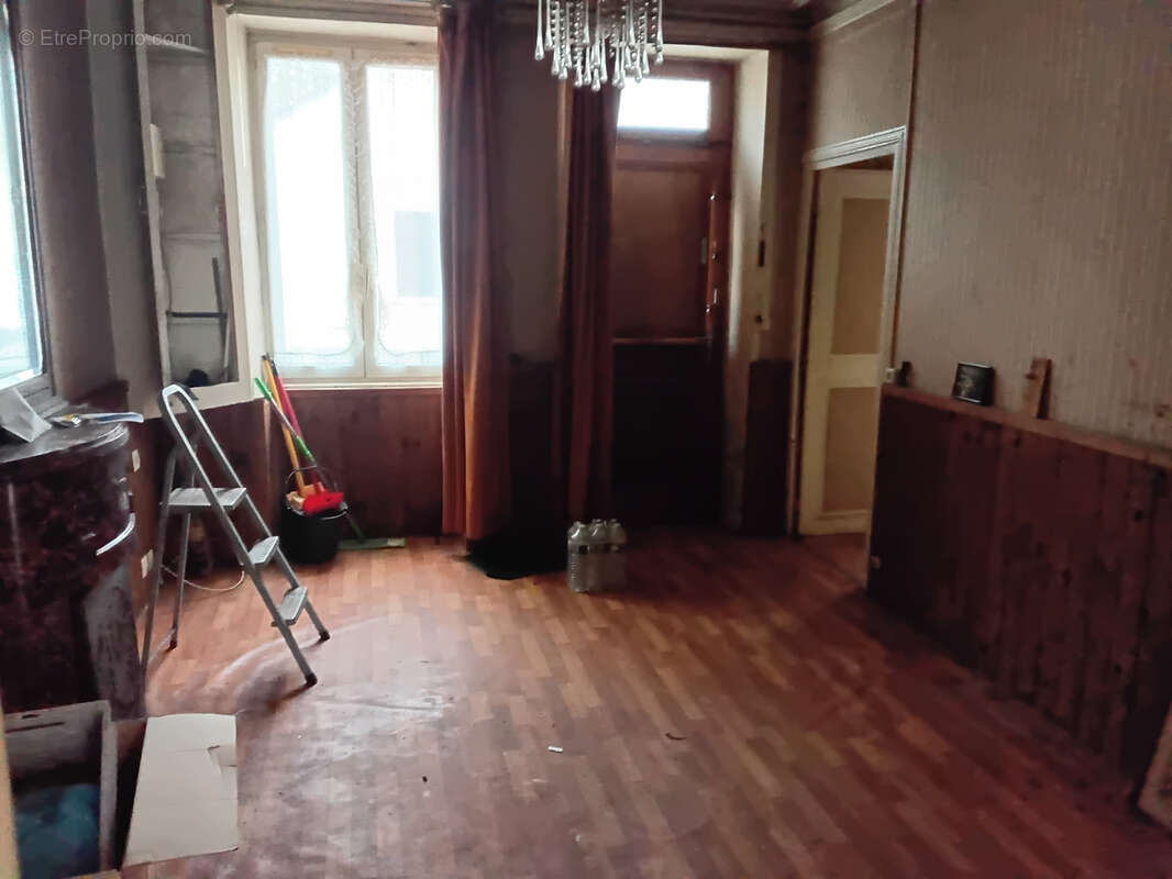 Maison à NERONDES