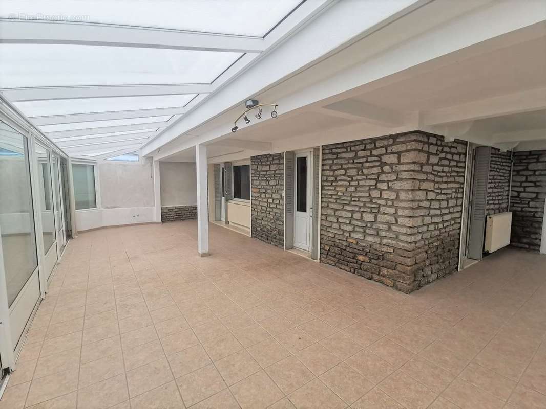 Maison à MESSIGNY-ET-VANTOUX