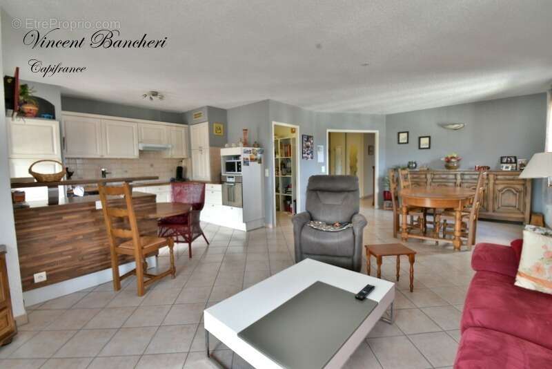 Appartement à CRANVES-SALES