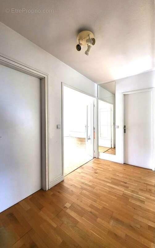 Appartement à ROSNY-SOUS-BOIS