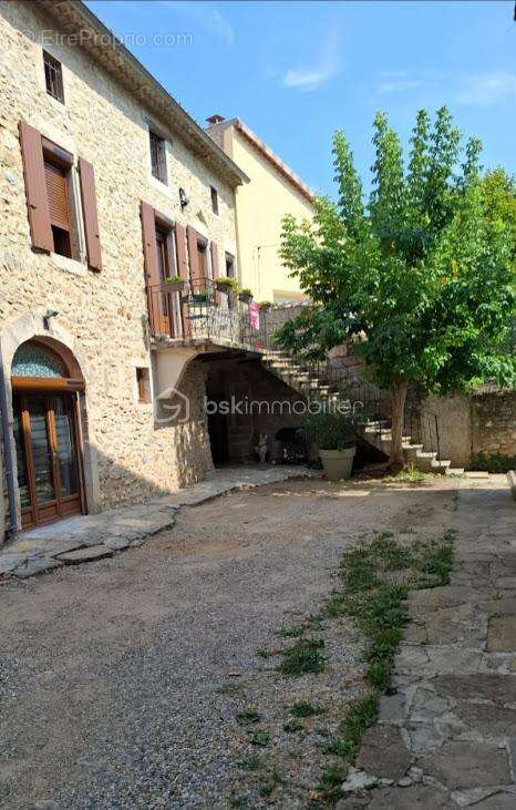 Maison en pierre 4 pièces - terrasse - Centre de Vallon Pont d'Arc - photo 11