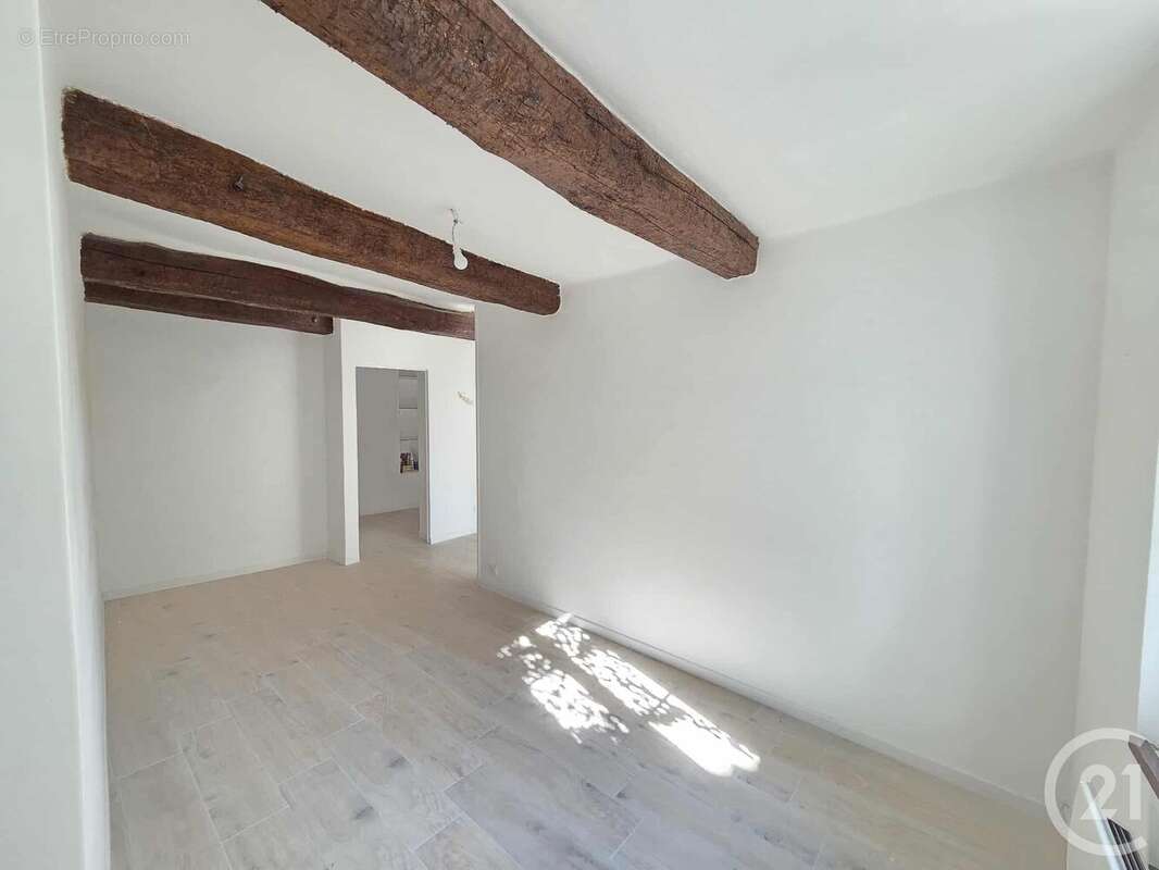 Appartement à LE CASTELLET