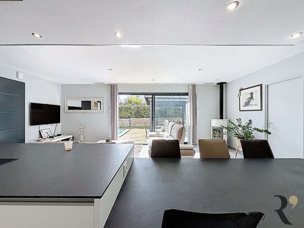 Maison à SAINTE-FOY-D&#039;AIGREFEUILLE