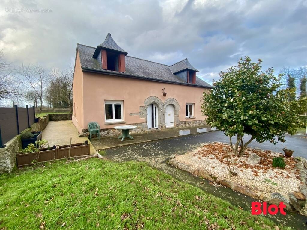 Maison à LANDUJAN
