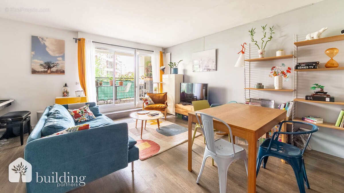 Appartement à COURBEVOIE