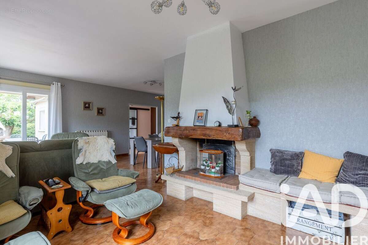Maison 137 m² à Parisot  - photo 9