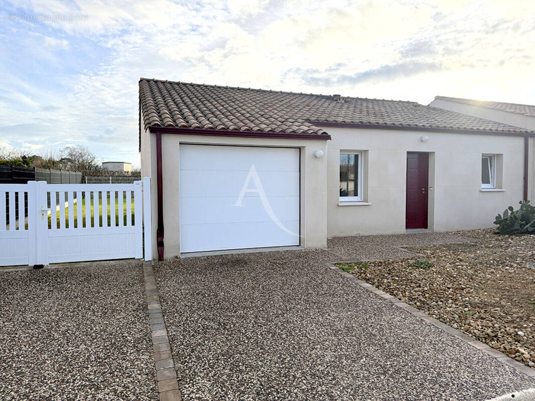 Maison à LE BERNARD