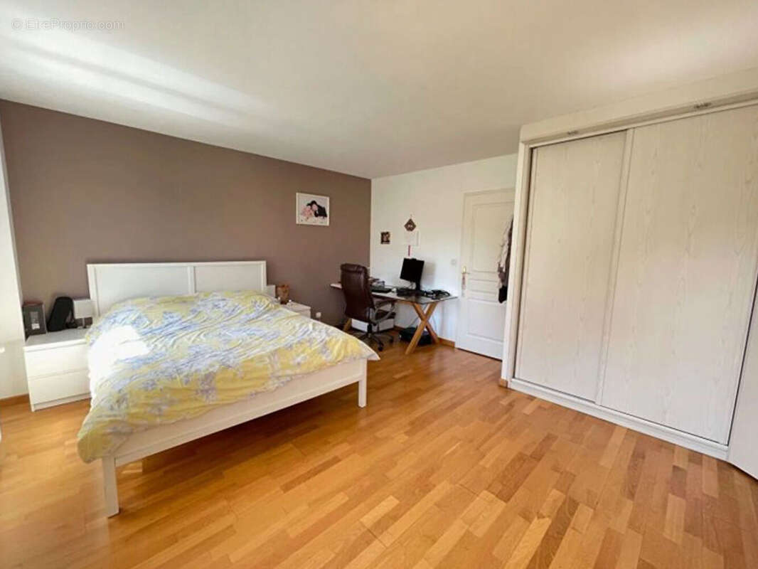 Appartement à MAISONS-LAFFITTE