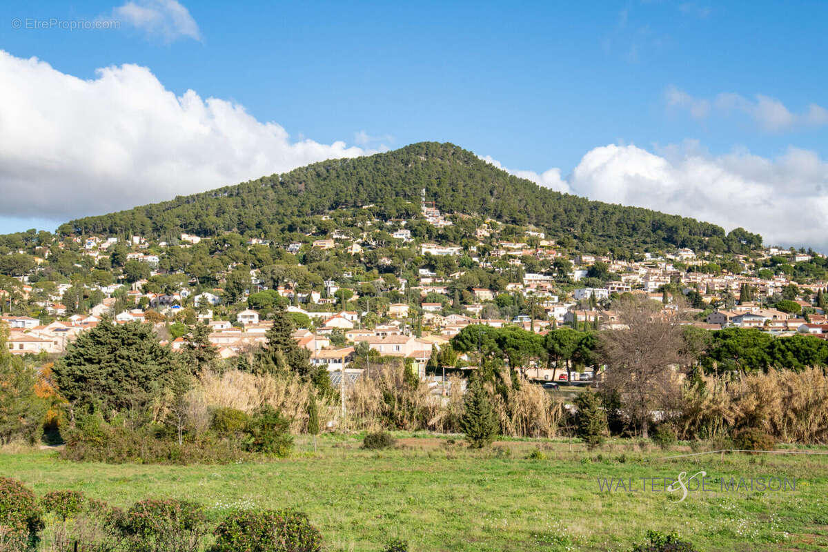 Maison à CARQUEIRANNE
