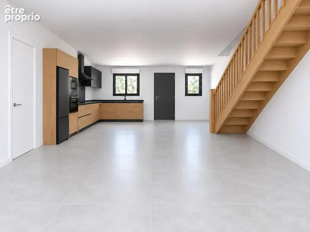 LAVERNOSE - Maison 3 chambres - 511 m² de terrain - Environnement privilégié - photo 2