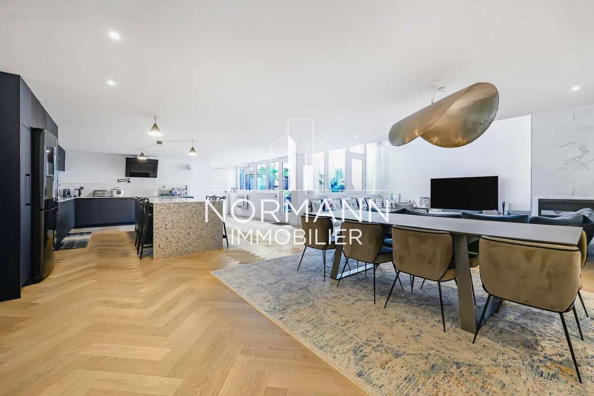 Appartement à SURESNES
