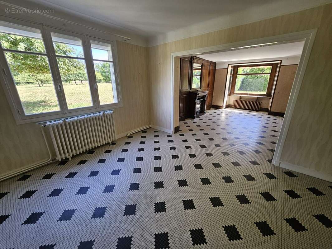 Maison 93 m² à Le Pin  - photo 3