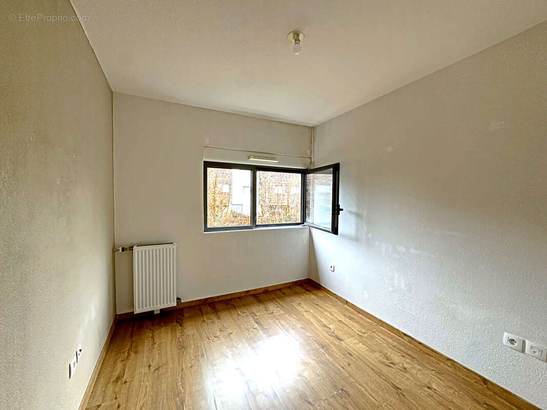 Cornebarrieu - appartement t3 avec terrasse et places de parking, vendu loue - photo 5