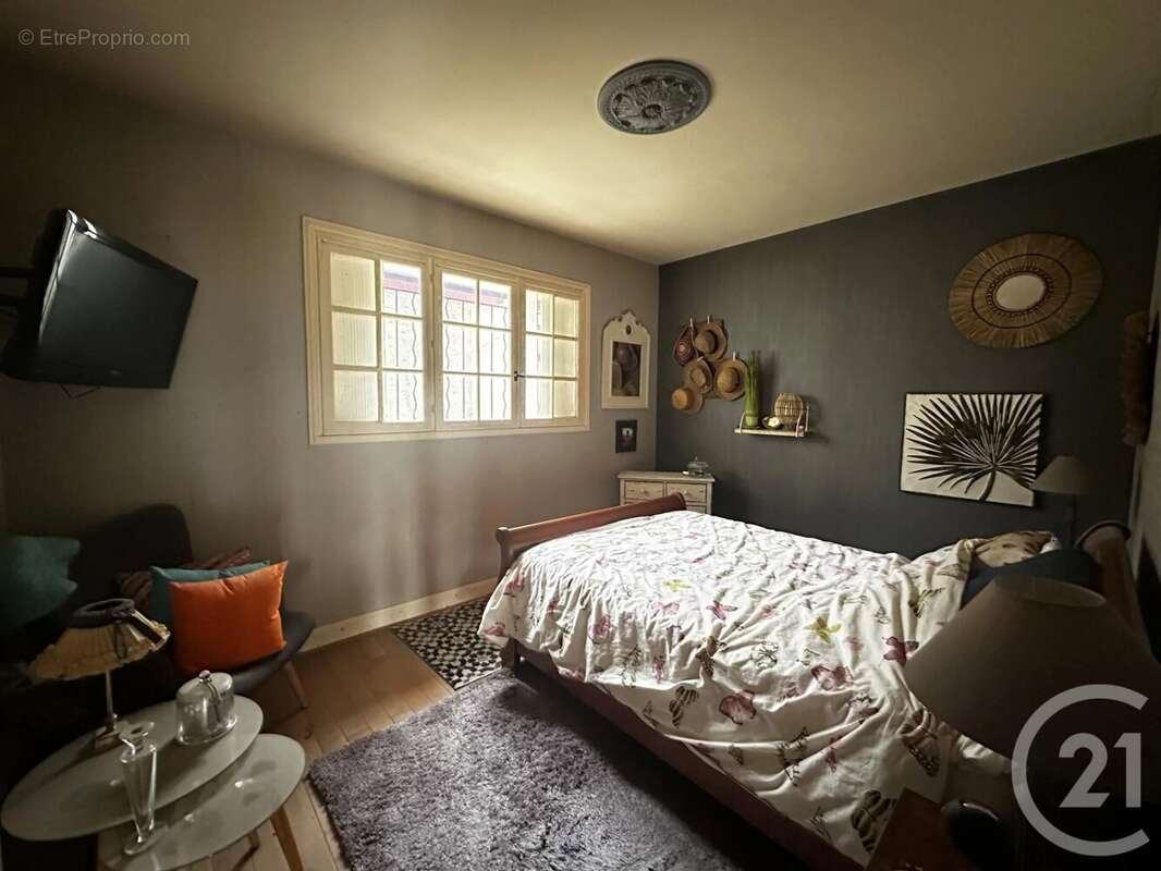 Maison à CHEF-BOUTONNE