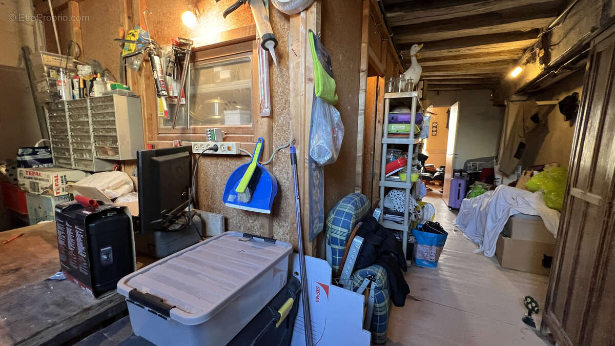 Commerce à MONTFORT-L&#039;AMAURY