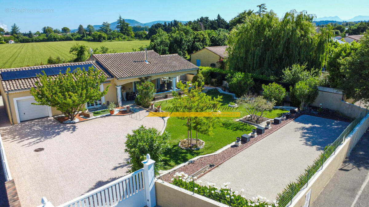 Maison à MONTELIMAR
