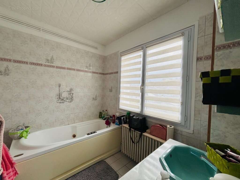 Appartement à MONTCEAU-LES-MINES