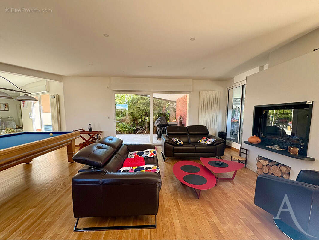 Maison à SAINT-MARTIN-DE-FONTENAY