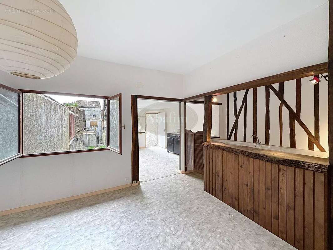 Maison à TRIE-SUR-BAISE