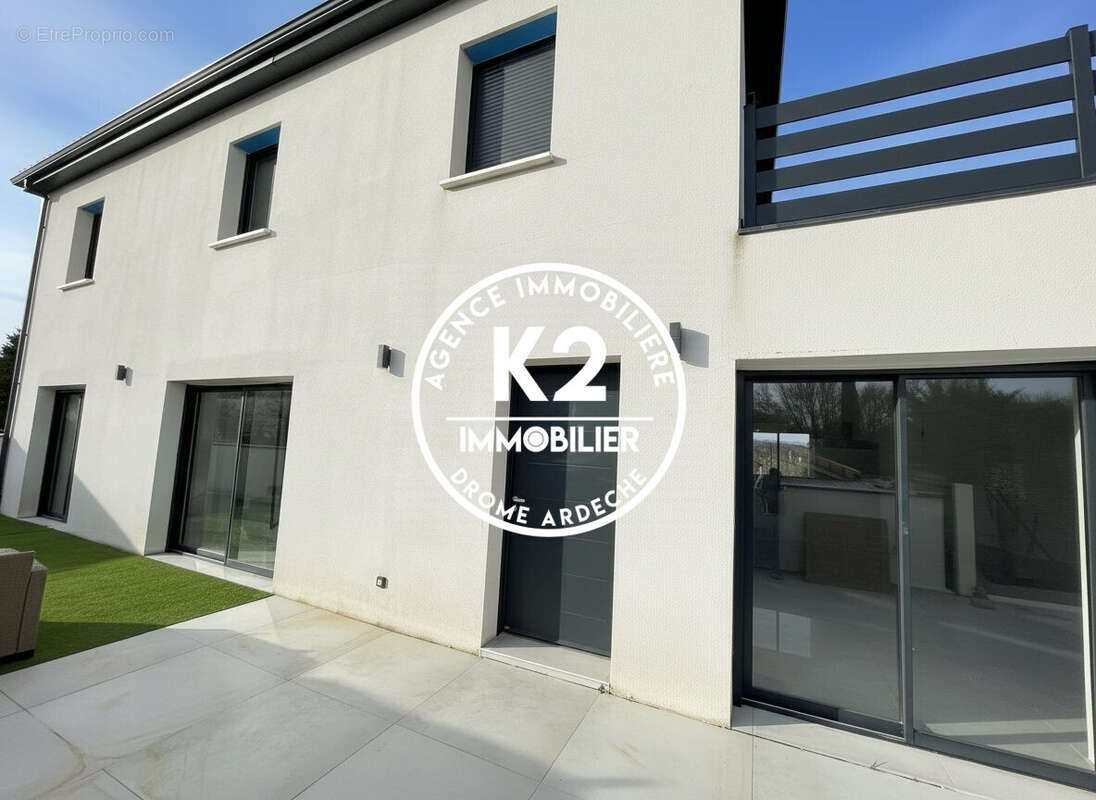 Maison à MONTELIMAR