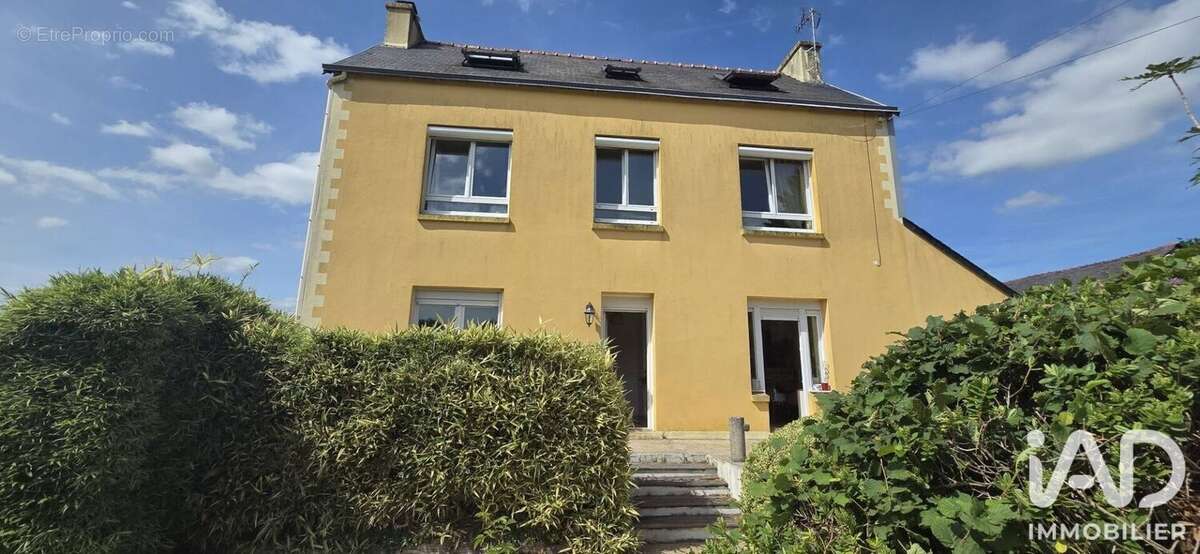 Maison 175 m² à Coray  - photo 2