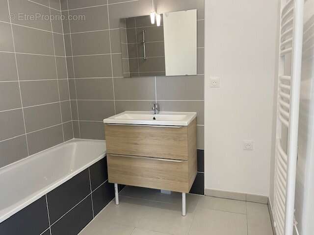 Appartement à CASTELNAU-LE-LEZ