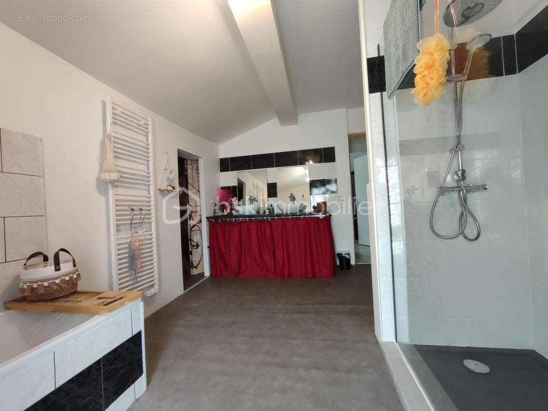 Maison de ville, quatre chambres, terrain - photo 12