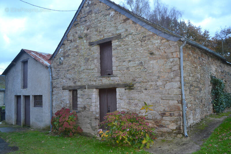 Maison à BAINS-SUR-OUST