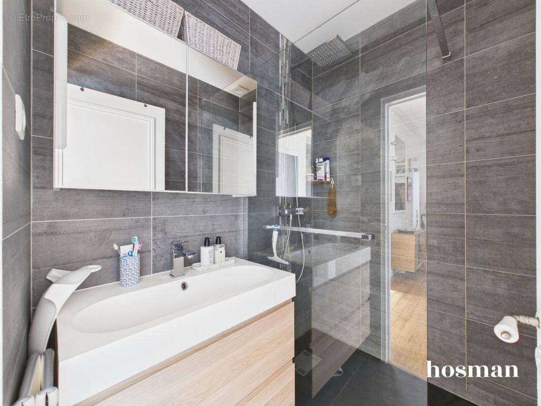 Appartement à PARIS-18E