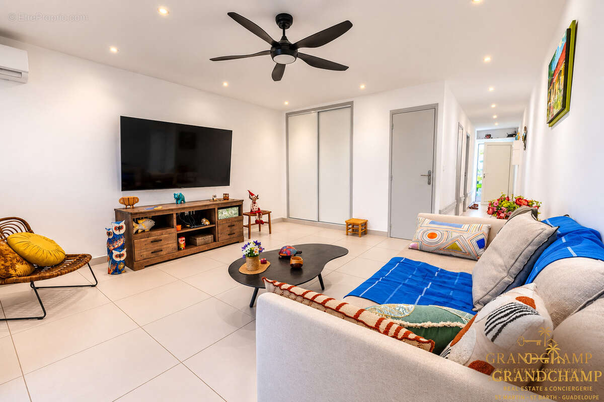 Appartement T2 rénové avec jardin   Résidence du Flamboyant   Baie Nettlé - photo 4