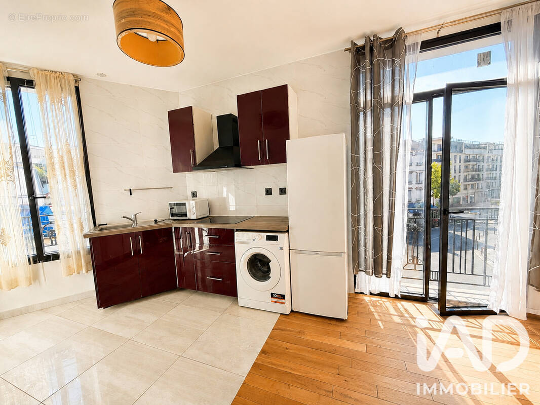 Photo 1 - Appartement à SURESNES