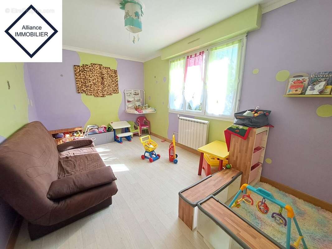 Maison à MONTAUBAN-DE-BRETAGNE