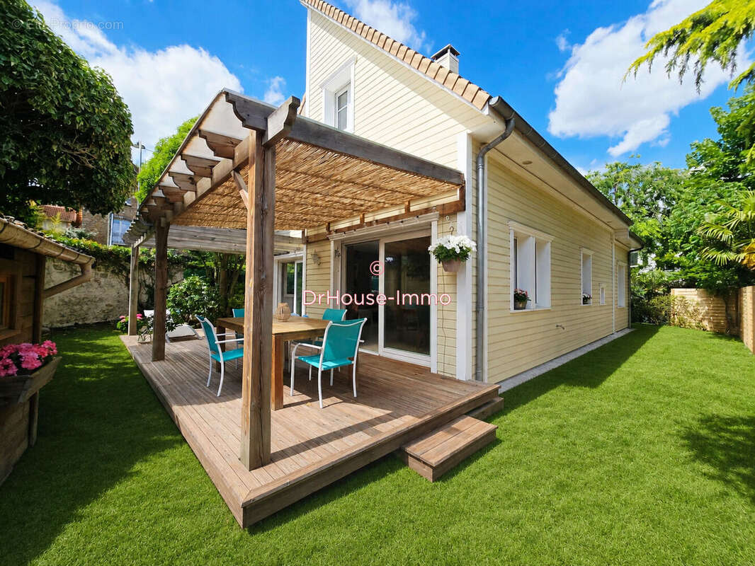 Maison à MAISONS-LAFFITTE