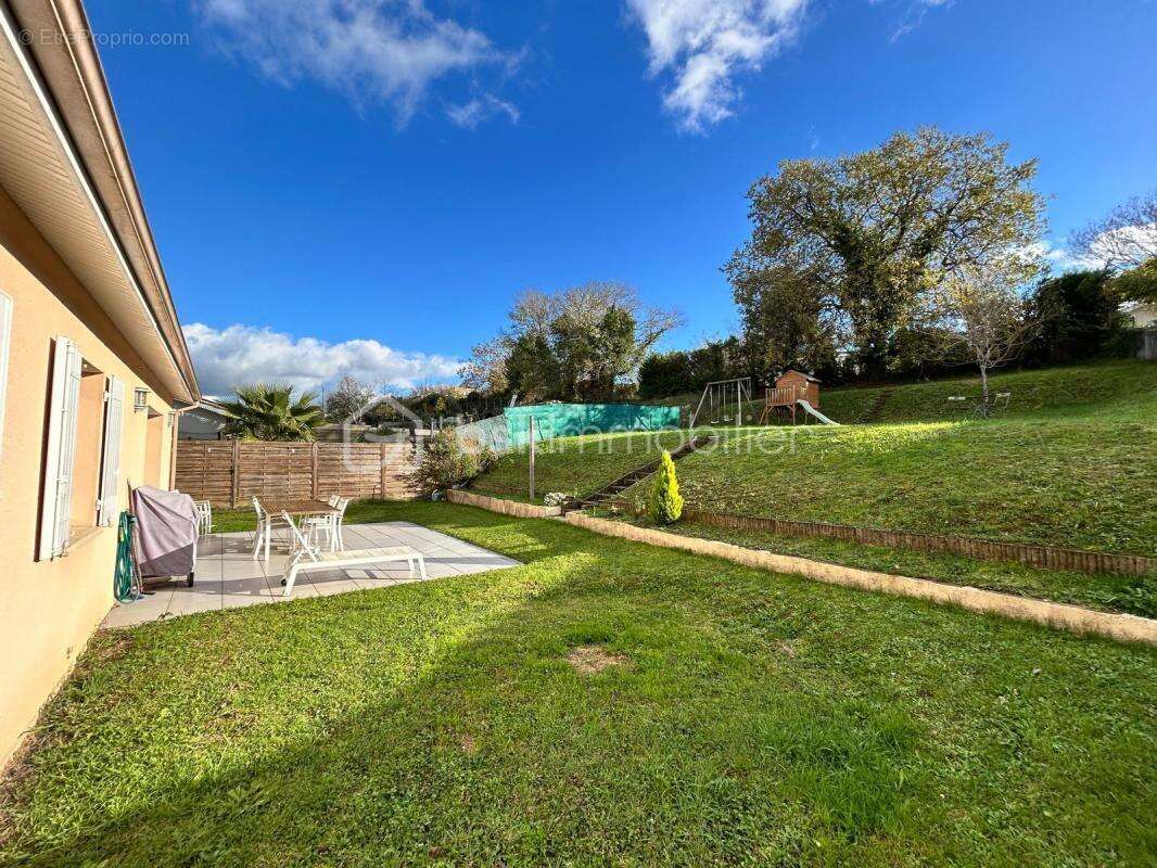 Maison à CUBZAC-LES-PONTS