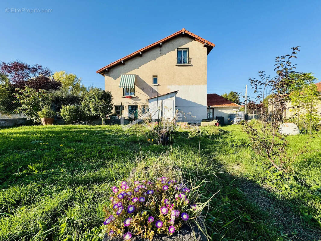 Maison 113 m² à Riom  - photo 3