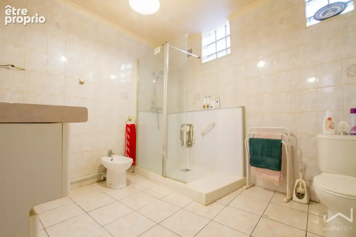 Une maison familiale au calme, à proximité de toutes les commodités - photo 8