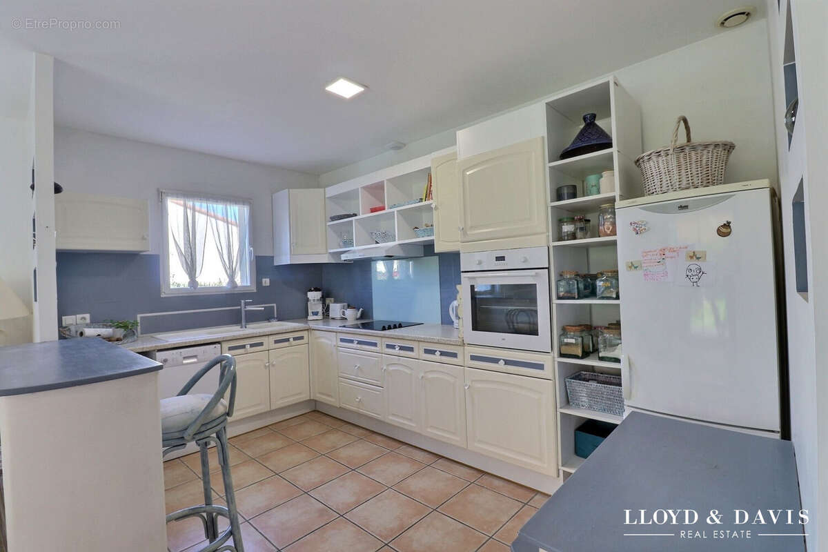 Maison à VILLENEUVE-DE-LA-RAHO