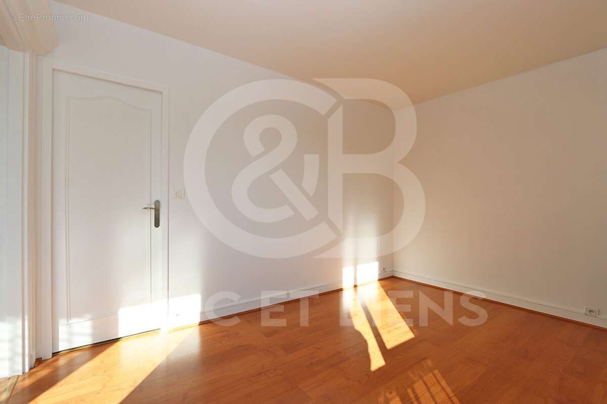 Appartement à CHAVILLE