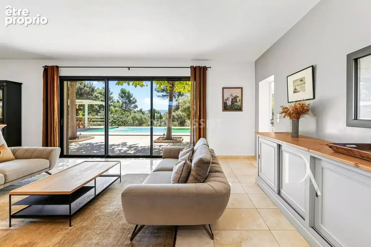 Villa contemporaine avec piscine à Saint-Marc-Jaumegarde – 214 m² au cœur d’un parc de 4 000 m² - photo 11